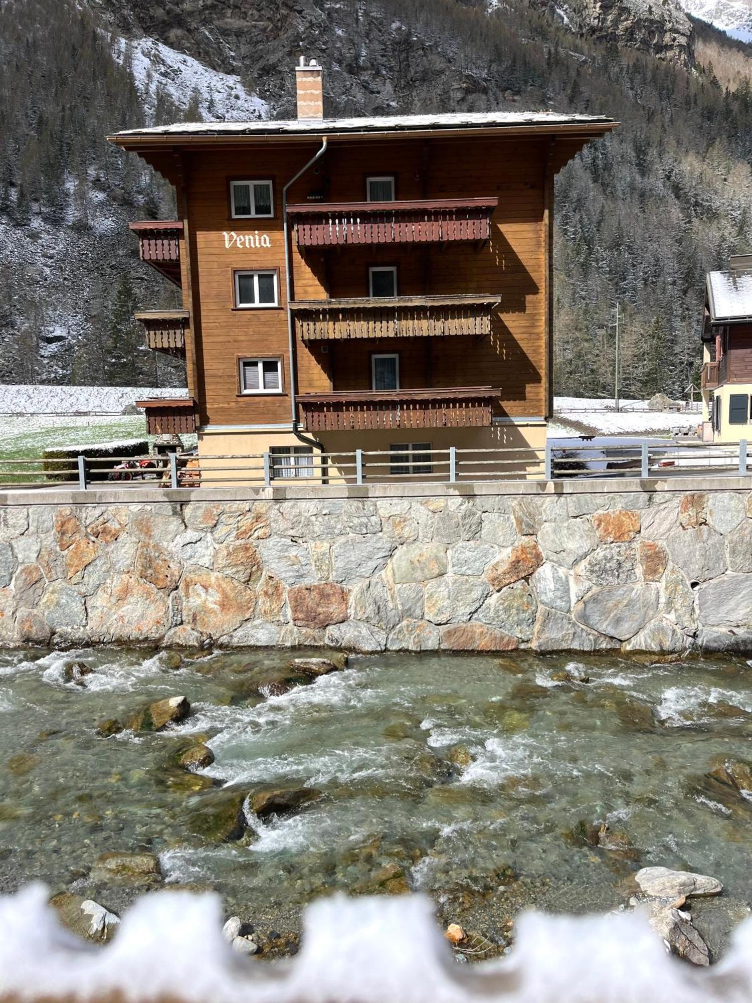 Holiday House Laerchenheim Saas-Balen Eksteriør billede